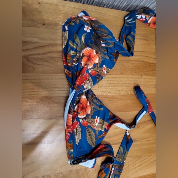 Ladies bikini - Picture 2 of 6